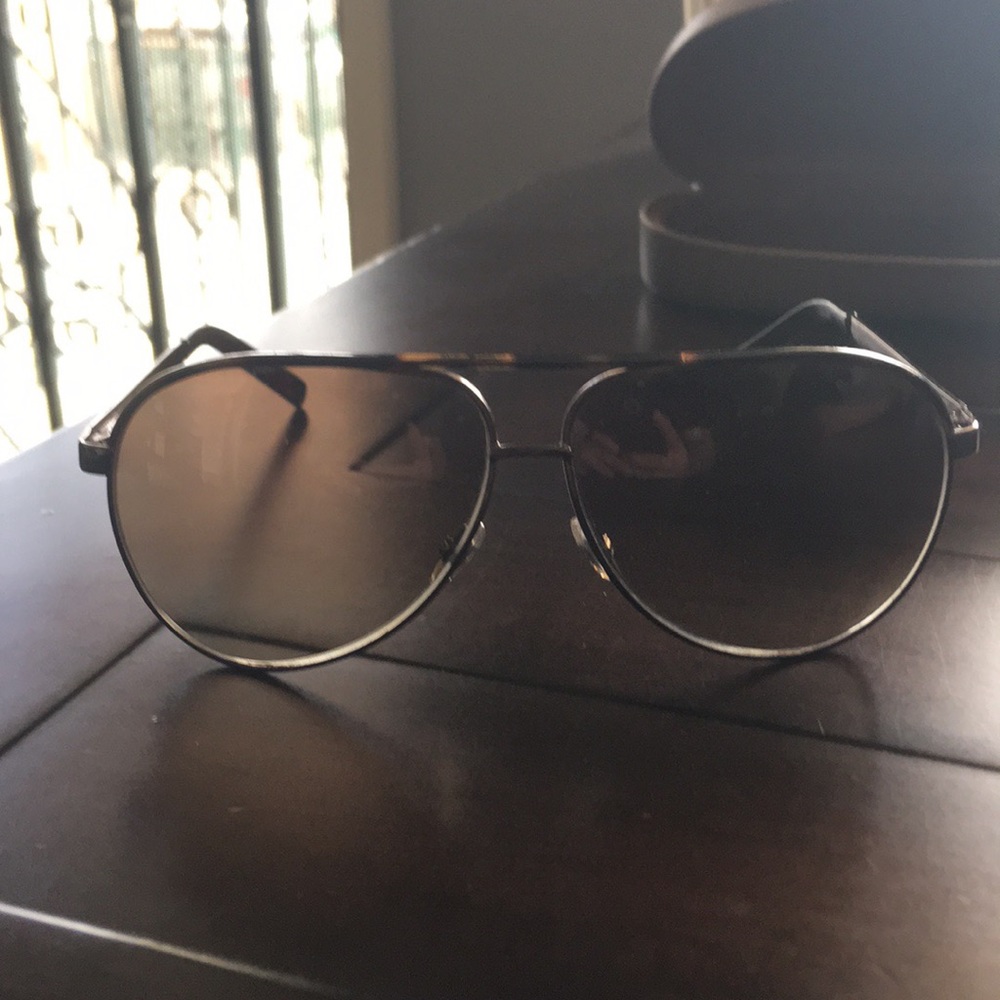 Gucci Aviator Style Sunglasses